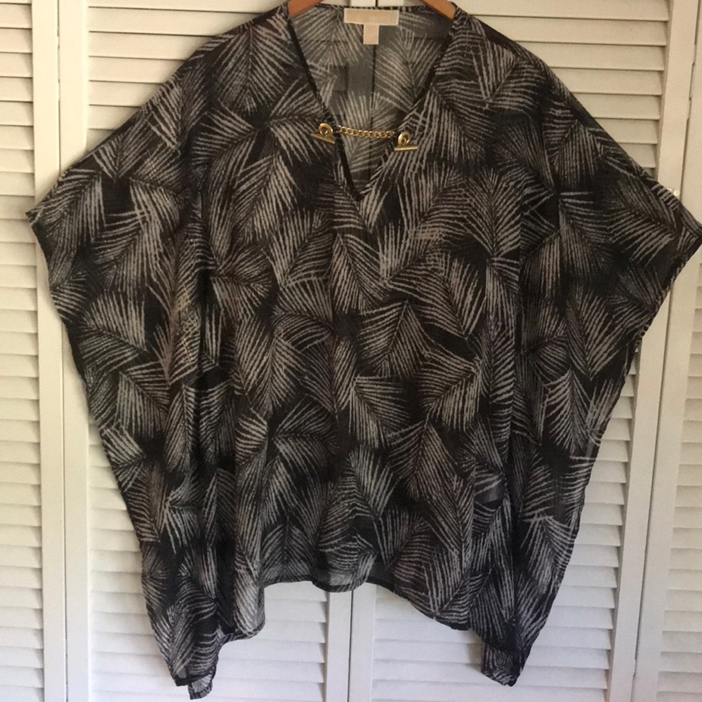 Michael Kors Black Top white stripes-hints of Gold